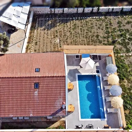 Lion Kaş Villa *